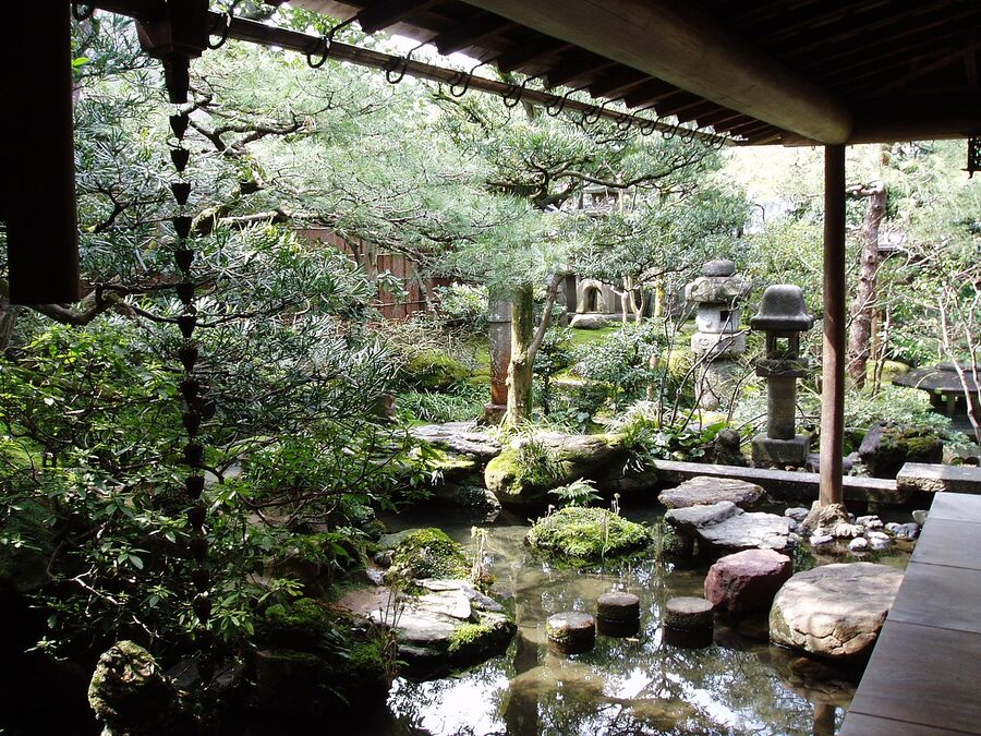Inner garden of the Nomura-ke samurai house in Kanazawa