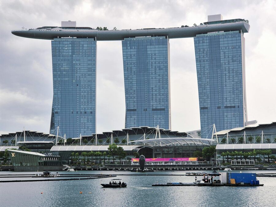 Marina Bay Sands and Singapore skyline by day