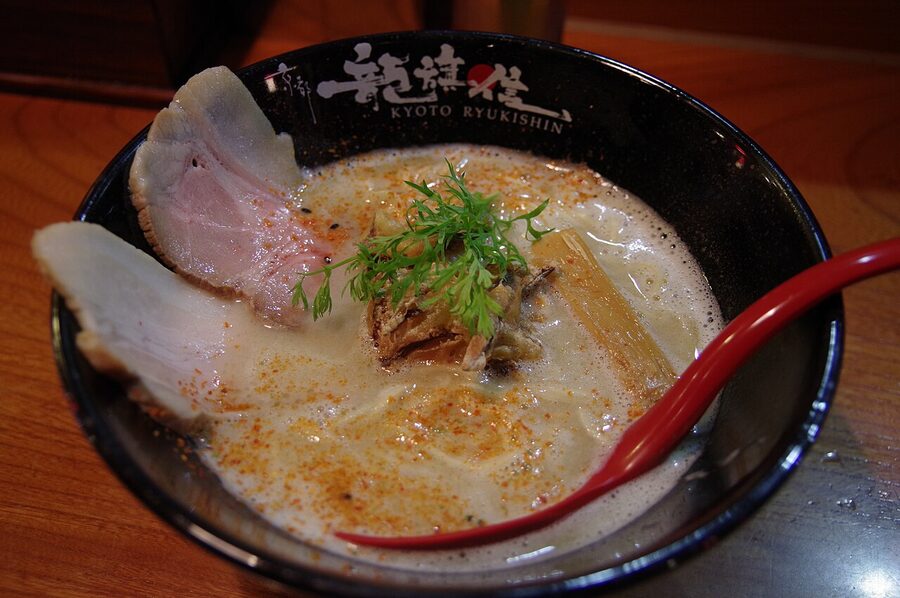 Kyoto ramen with pork back-fat float