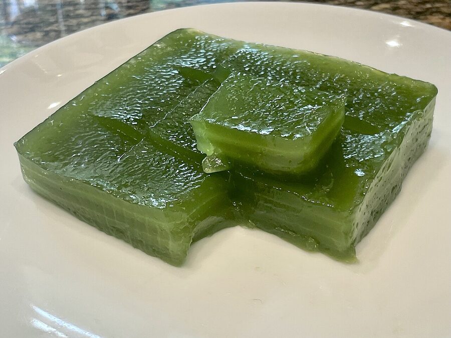 Khanom chan layered Thai pandan dessert