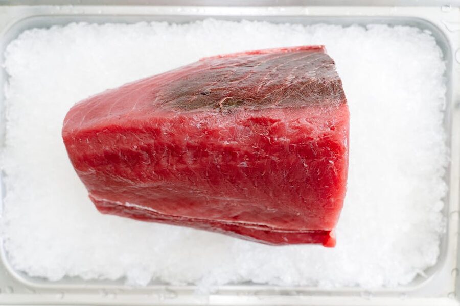 Otoro sashimi cuts displayed on a plate