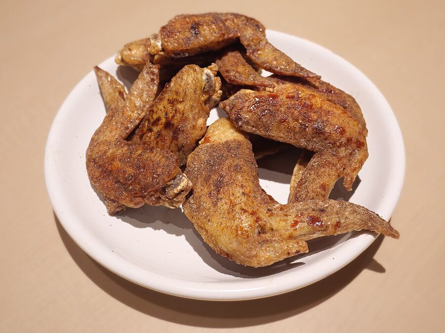 Maboroshi tebasaki, Sekai no Yamachan's signature wing
