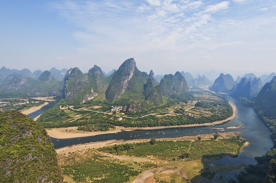 Li River with karst mountains between Guilin and Yangshuo